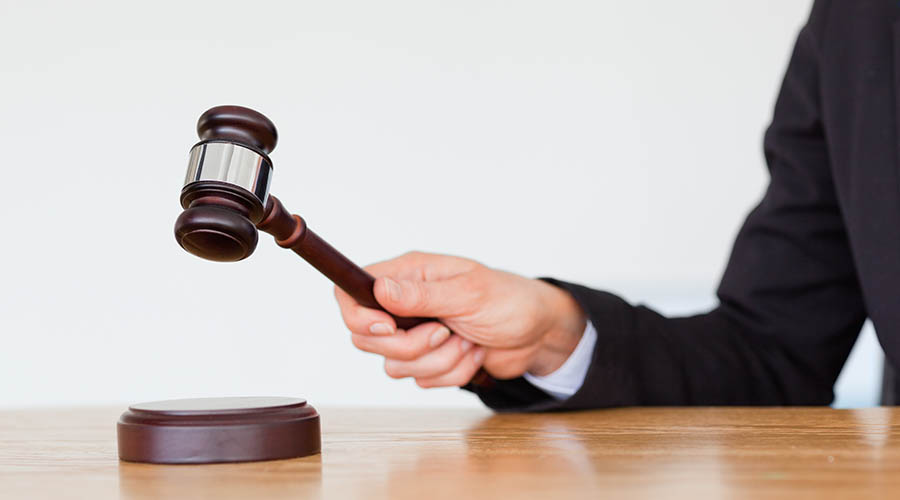 How a Chicago Truck Accident Lawyer Can Help Establish Liability